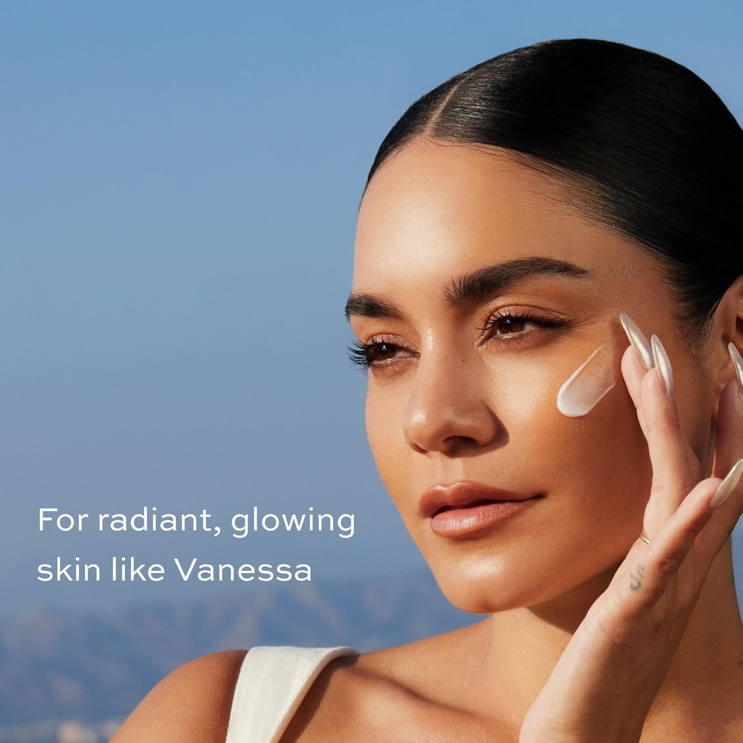 KNOW Beauty Arctic Gold Vitamin C Mask - Brighten Dull Skin, Remove Dark Spots and Pigmentation, Reverse Sun Damage, Boost Collagen, For All Skin Types - With Cloudberry and Tetrahexyldecyl Ascorbate - Image 3